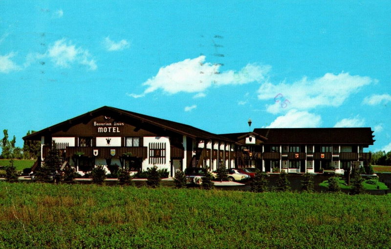 Bavarian Haus Motel - Postcard (newer photo)